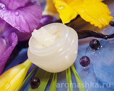 Рецепты домашней косметики (фото 2): Бальзам для губ ВАНИЛЬНЫЙ ИРИС - aromashka.ru