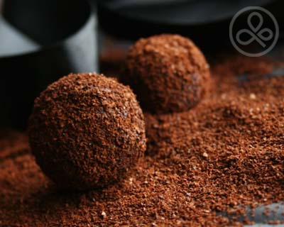 Рецепты домашней косметики (фото 2): Кокосовые трюфели с кофе - aromashka.ru