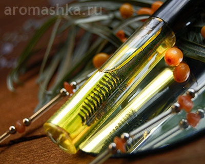 Рецепт домашней косметики Масляный эликсир для ресниц и бровей