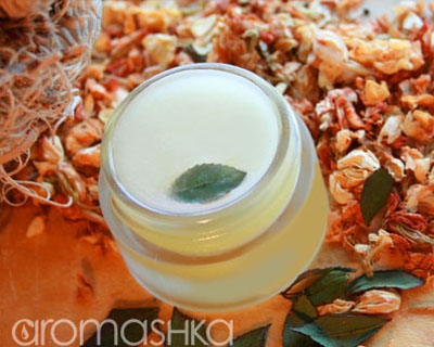 Рецепт домашней косметики Мягкие масляные духи
