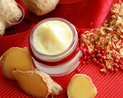 Рецепт домашней косметики Подтягивающая маска с льняным маслом