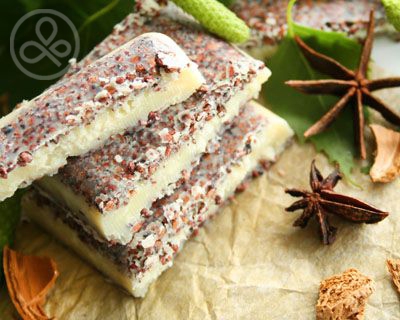 Рецепт домашней косметики Скраб для сухой кожи ног с косточками малины