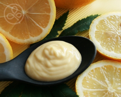 Рецепты домашней косметики: Лимонная сыворотка для рук